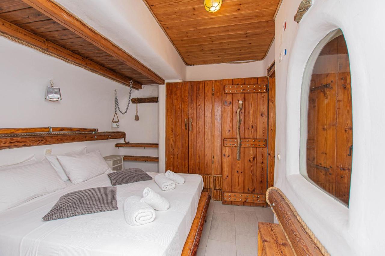 Peristeronas Village Klouvas エクステリア 写真